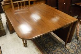 An early 19th Century mahogany drop leaf Sutherland table,