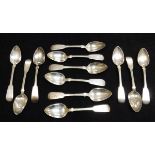 A set of twelve Georgian silver teaspoons (Newcastle Thomas Wheatley, 1829), approx 7.