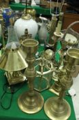 Assorted brass lighting, table lamps, etc, to include a pair of candlesticks,