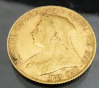 A 1900 gold sovereign