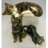 A Mike Hinton ceramic figure of a kitten,