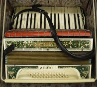 Hohner Verdi I accordian in case