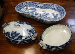 A Spode blue and white bidet liner,