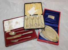 A cased set of six silver teaspoons (Birmingham 1895) together with a cased Christening set