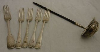 Five assorted silver forks, 8.