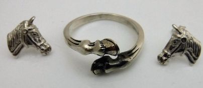 A sterling silver hoof and fetlock ring stamped "925",