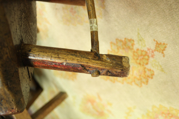 An early 19th Century ash and elm West Country childs stick back chair 51cm high - Image 11 of 12