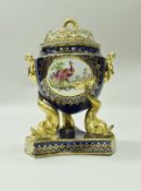 An 18th Century Worcester ice pail of urn form with decoration of exotic birds in landscapes on a