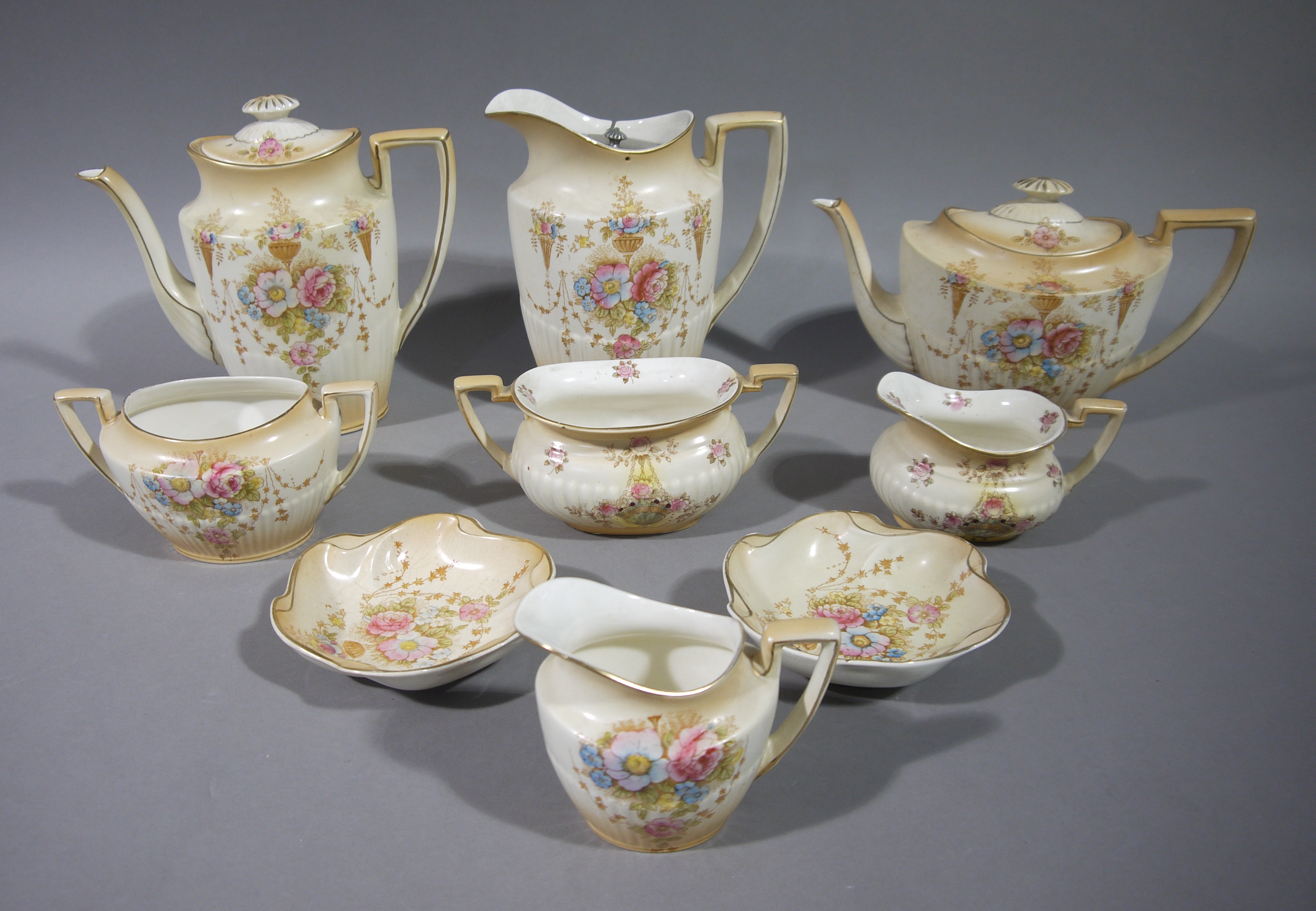 A quantity of Crown Devon Fielding's ware including, spring and other patterns,