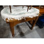 An Early 20th Century Oak Polished Draw Leaf Dining Table