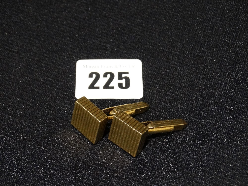 A Pair Of Heavy 9ct Gold Gents Cufflinks, 30grm