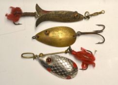 Lures (3): An unnamed Gregory Style 'Dace' Bait together with 2x glass eyed Norwich type spoons