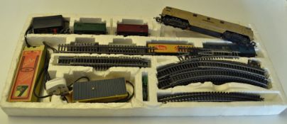 00 Gauge Lima Goods Train Set to consist of Western Enterprise diesel locomotive plus 6x rolling