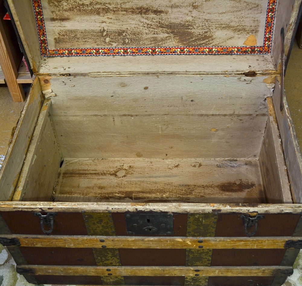 Mid 20th Century Travel Trunk wooden with a bowed top with lath and metal fittings, 27"x 17" x21", - Image 2 of 2