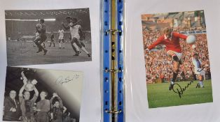 Manchester United autographs in folder, covering the period 1940's to 1990's, has many autographs