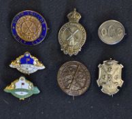 Selection of golf club members lapel badges includes a silver 1918 'BGC', a silver OGC, two brass
