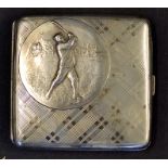 Early 20thc silver golfing cigarette case - with inlaid circular figure of Vic golfer with tartan