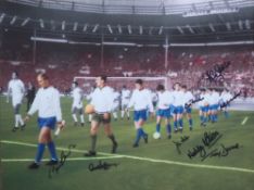 Manchester United 1968 European Cup Winners Signed Canvas with signatures including Bobby
