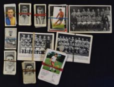 Collection of b&w team cards for 1958/59 including Wolves, Everton, Chelsea, Nottingham Forest,