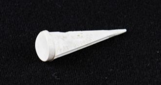 Norman Von Nida patent golf tee - white tee stamped to the stem "Von Nida 20 - Patent 601416" Note