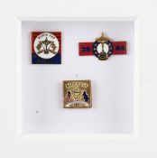 Collection of 3x 2004 US Ryder Cup official enamel pin badges - mf&g 5x5"