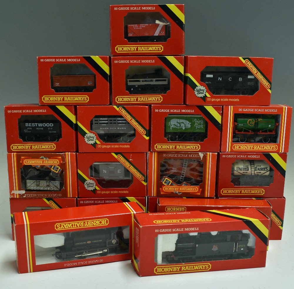 OO Gauge Hornby Railway Selection to include R150 Lancashire & Yorkshire 0-4-0 ST Locomotive, R052