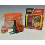 Dinky Diecast Toys 'Coventry Climax Fork Lift Truck' 14c made in England by Meccano, with pallets,