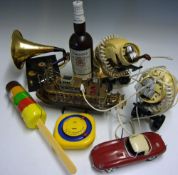 Selection of Novelty Radios and Phones plastic and battery operated includes Golf bags, ice lolly,