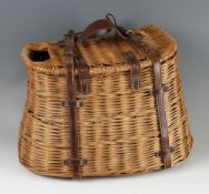 Old English Wicker Creel: Perfect style creel with reversed hinge opening, slot to lid c/w leather