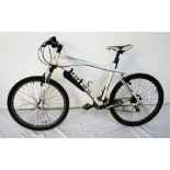 VALOUR CARRERA MOUNTAIN BIKE