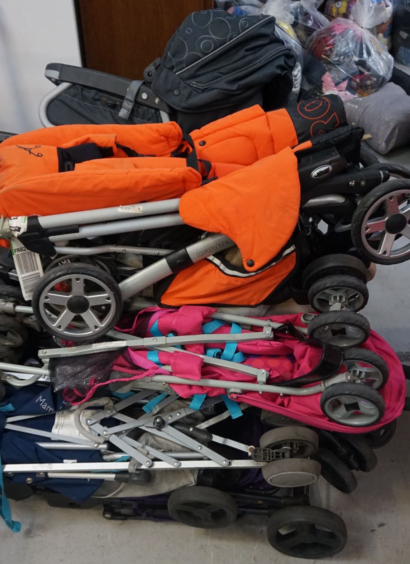 SELECTION OF THIRTEEN PRAMS AND BUGGIES