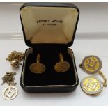 SELECTION OF MASONIC JEWELLERY comprising a metamorphic ball pendant,