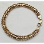 NINE CARAT GOLD FANCY LINK BRACELET 18.