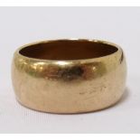 NINE CARAT GOLD WEDDING BAND ring size R and approximately 10.