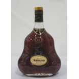 HENNESSY XO COGNAC A bottle of the famous Hennessy XO Cognac. 70cl. 40% abv. Level bottom neck.