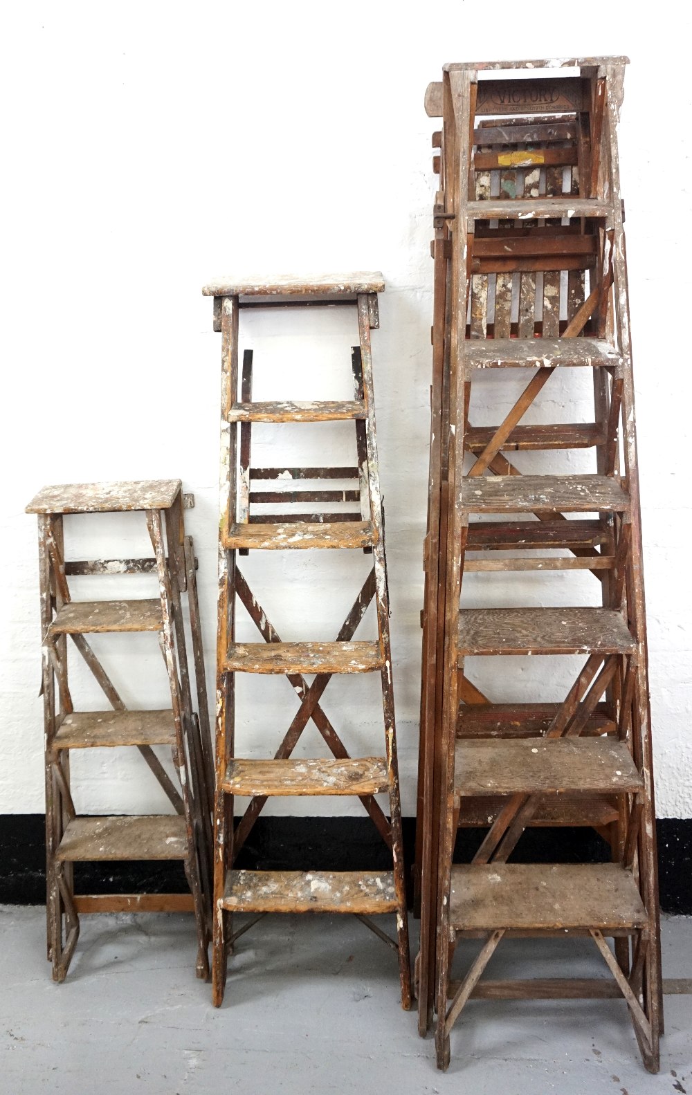 VICTORY 'A' FRAME WOODEN STEP LADDER