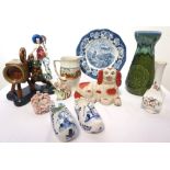 MIXED LOT OF CERAMICS