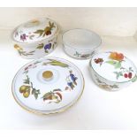 SELECTION OF ROYAL WORCESTER all decorated in the Evesham Vale pattern and comprising an oval