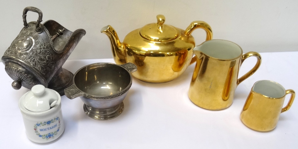 MIXED LOT OF COLLECTABLES including a silver plated quaich, sugar bowl and candle snuffer,