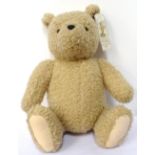 'CLASSIC POOH' BEAR Distributed in Europe by Gund U.K.Ltd.