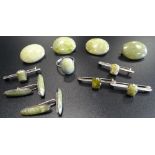ASSORTED LOT OF SILVER JEWELLERY all set with green marble, comprising four bar brooches,