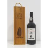 SANDEMAN 1986 LATE BOTTLED VINTAGE PORT The port with a famous silhouette...