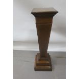 AN EDWARDIAN MAHOGANY AND SATINWOOD BANDED PEDESTAL,