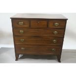 A GOOD GEORGIAN MAHOGANY AND SATINWOOD INLAID CHEST OF DRAWERS,