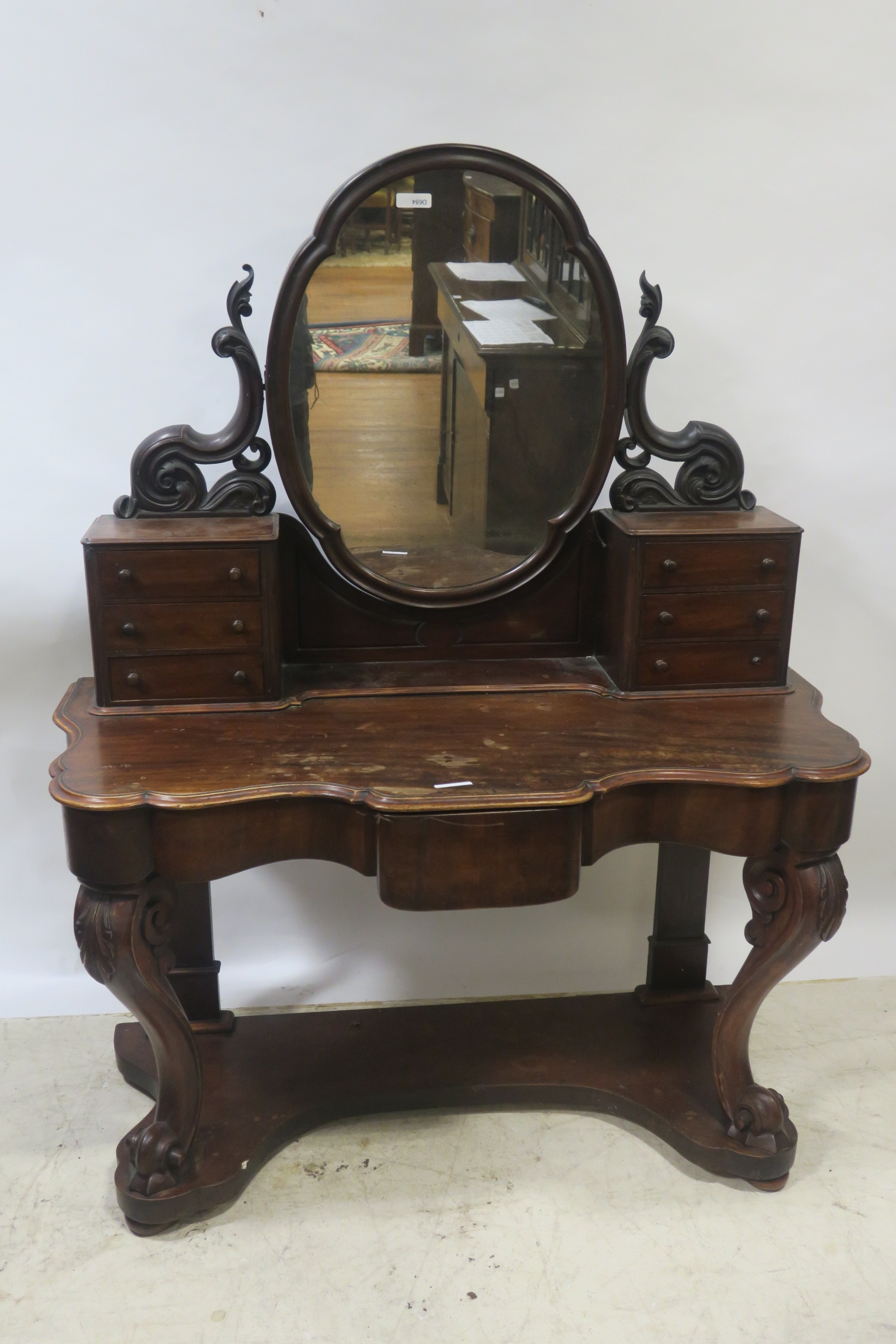 A VICTORIAN MAHOGANY DUCHESS DRESSING TABLE 155cm x 116cm x 58cm