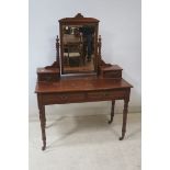 A MAHOGANY DRESSING TABLE, early 20th century,