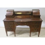 A VERY FINE IMPRESSIVE EDWARDIAN MAHOGANY CARLTON HOUSE STYLE DESK,