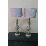 A PAIR OF GILT METAL TABLE LAMPS,
