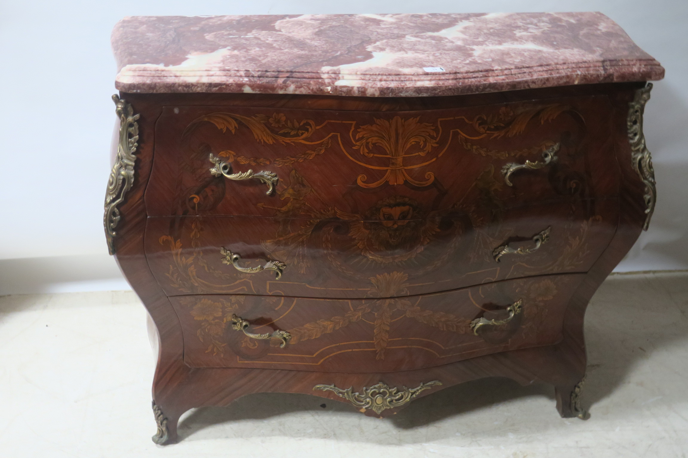 A VERY FINE CONTINENTAL KINGSWOOD AND MARQUETRY INLAID BOMBE SHAPED CHEST OF DRAWERS,