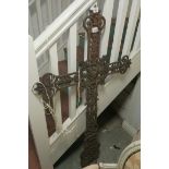 A VICTORIAN CAST IRON CROSS,